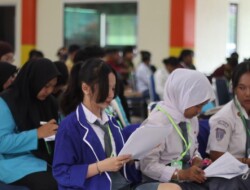 Pelajar dan Mahasiswa di Biak Ikut Lomba Debat Bahasa Indonesia dan Bahasa Inggris